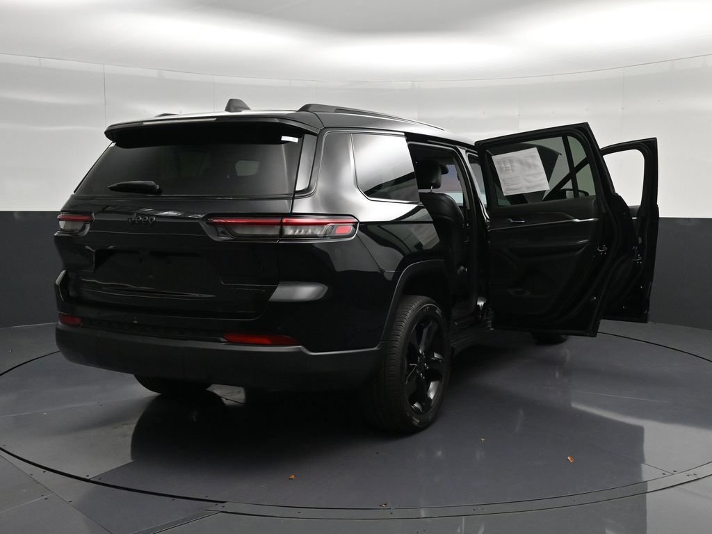 Used 2024 Jeep Grand Cherokee L Limited w/ Black Appearance Package RWD image 37