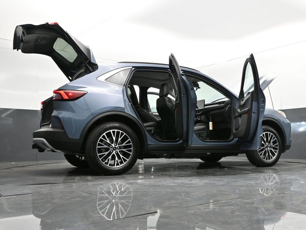 New 2024 Ford Escape SE w/ PHEV Premium Package image 34