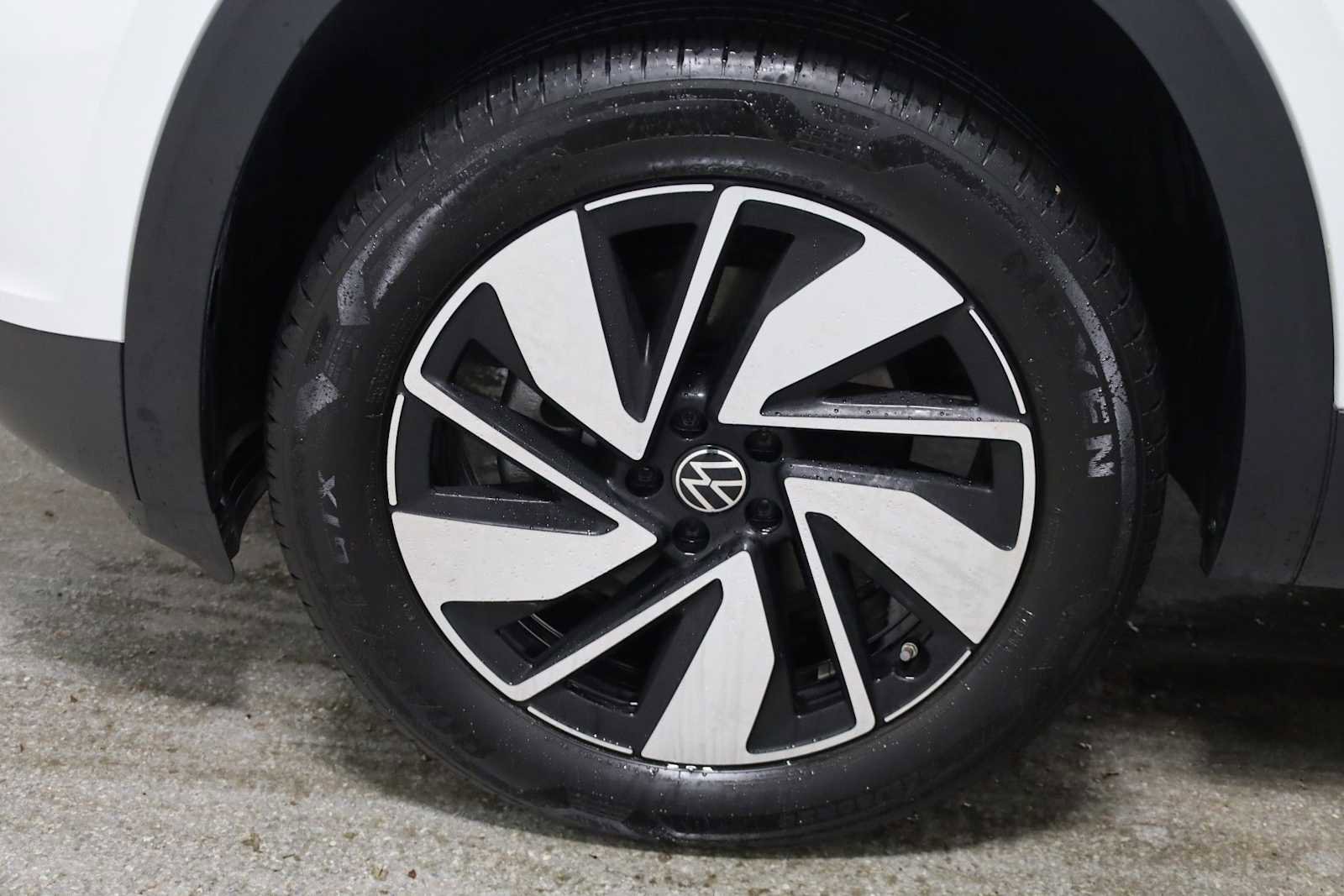 Used 2024 Volkswagen Atlas SE image 34