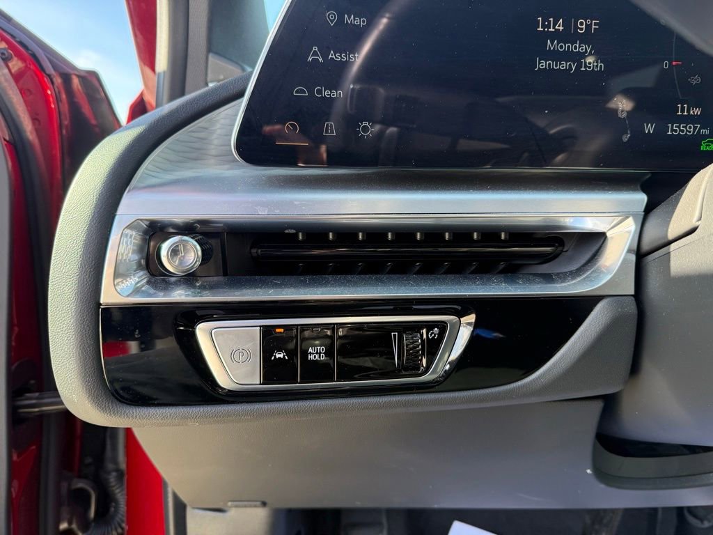 Certified 2024 Cadillac Lyriq Luxury image 21