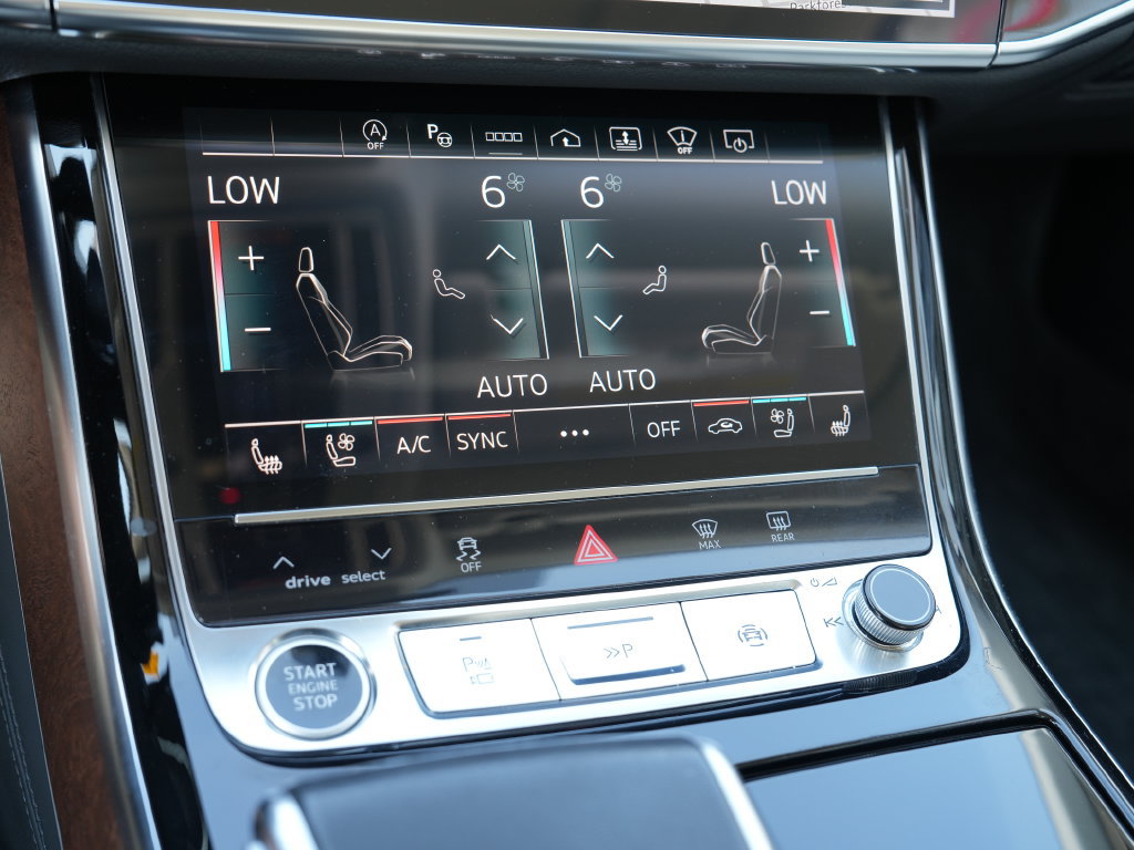 Used 2024 Audi A8 L 3.0T AWD/4WD image 32