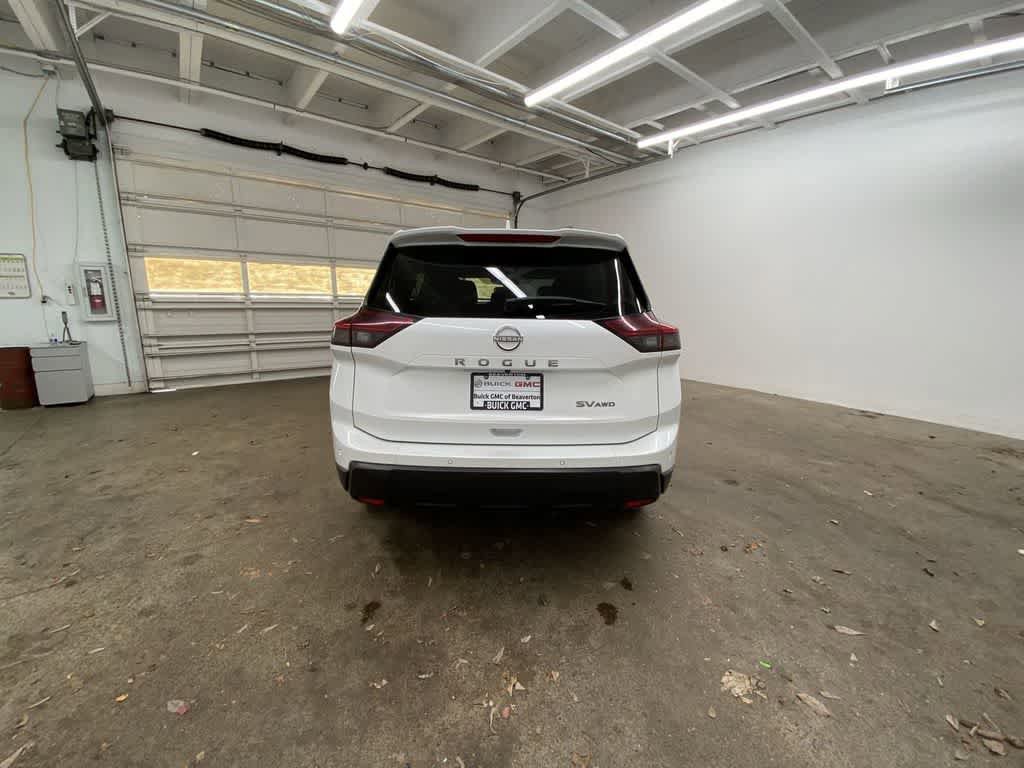 Used 2024 Nissan Rogue SV AWD/4WD image 5