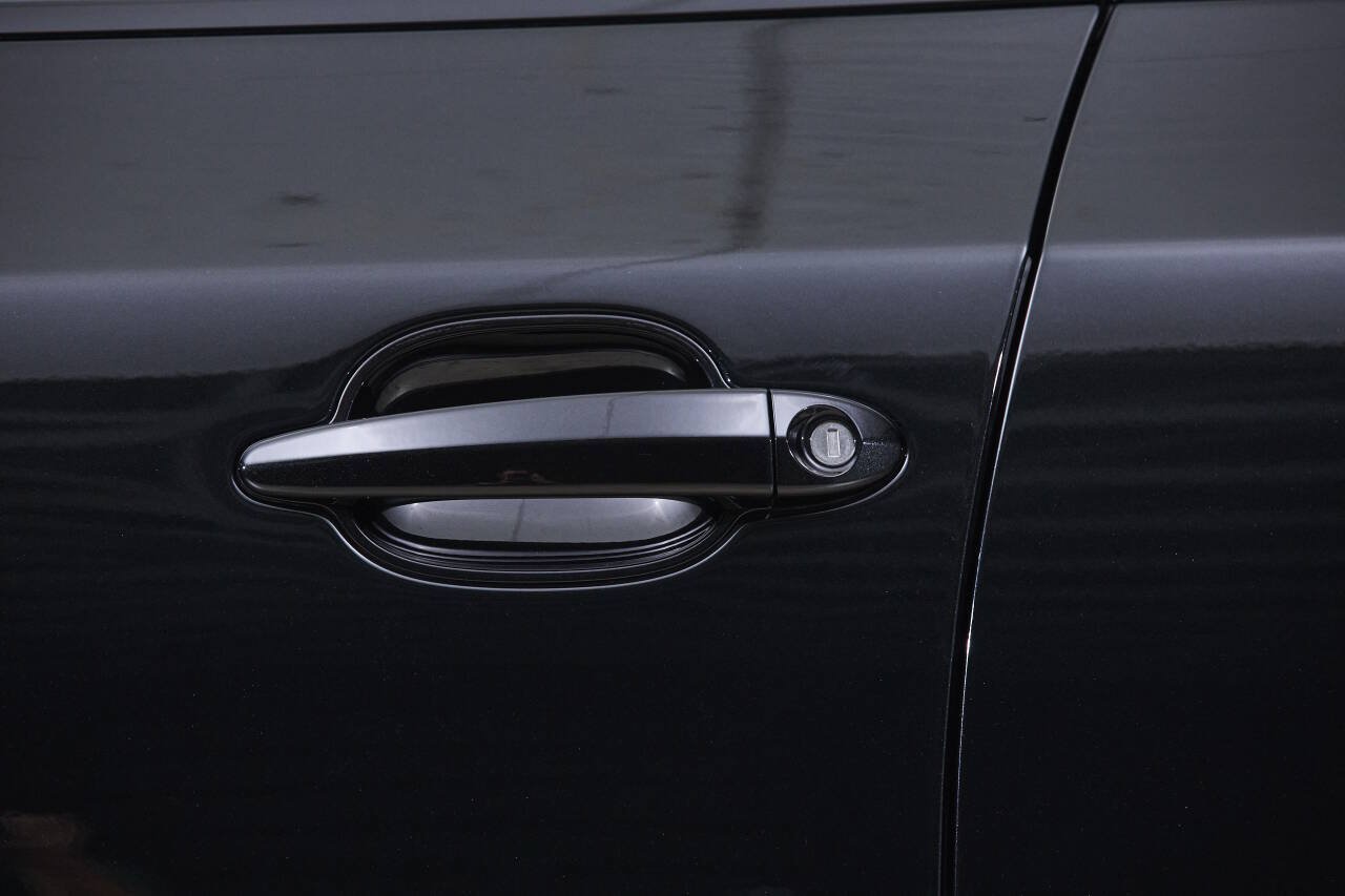 Used 2006 BMW M5 RWD image 34