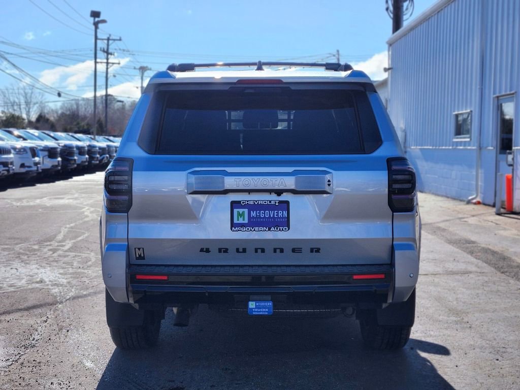 Used 2025 Toyota 4Runner TRD Sport AWD/4WD image 4