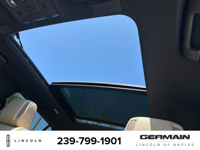 Used 2022 Cadillac Escalade Premium Luxury w/ Performance Package AWD/4WD image 16