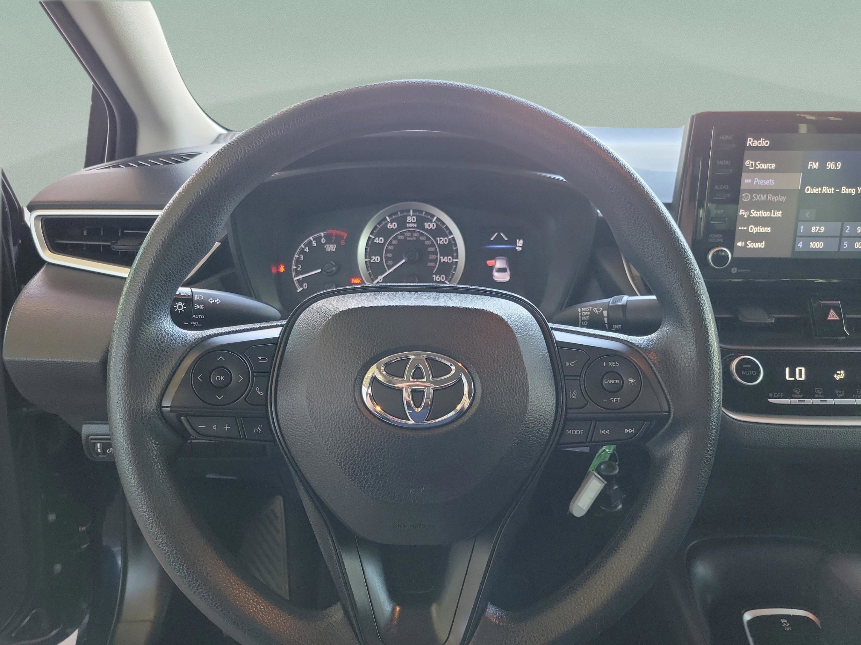 Used 2022 Toyota Corolla LE FWD image 23