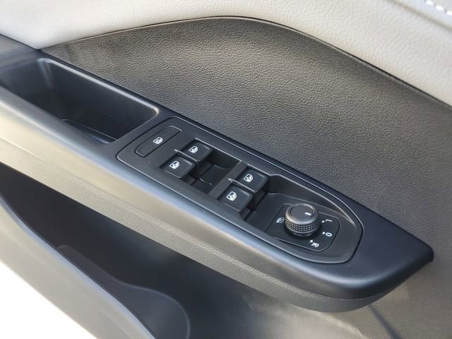 Used 2024 Volkswagen Taos SE image 30