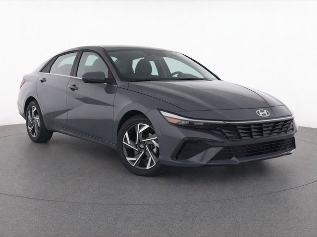 Used 2024 Hyundai Elantra SEL w/ Convenience Package FWD image 3