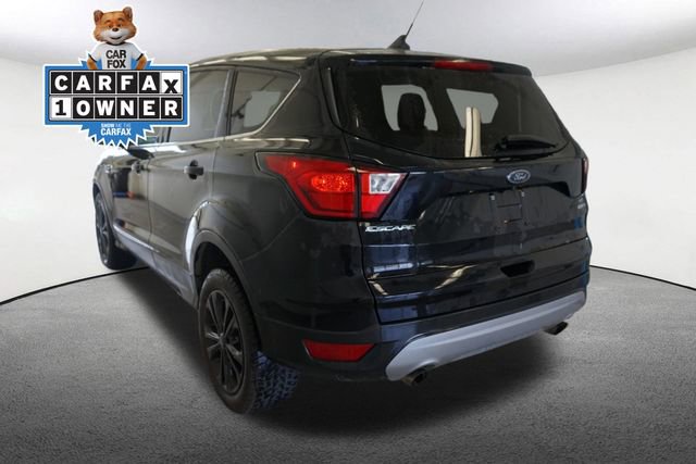 Used 2019 Ford Escape SE image 2