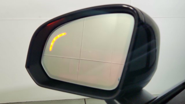 New 2026 Volvo XC40 B5 Plus w/ Climate Package AWD/4WD image 15