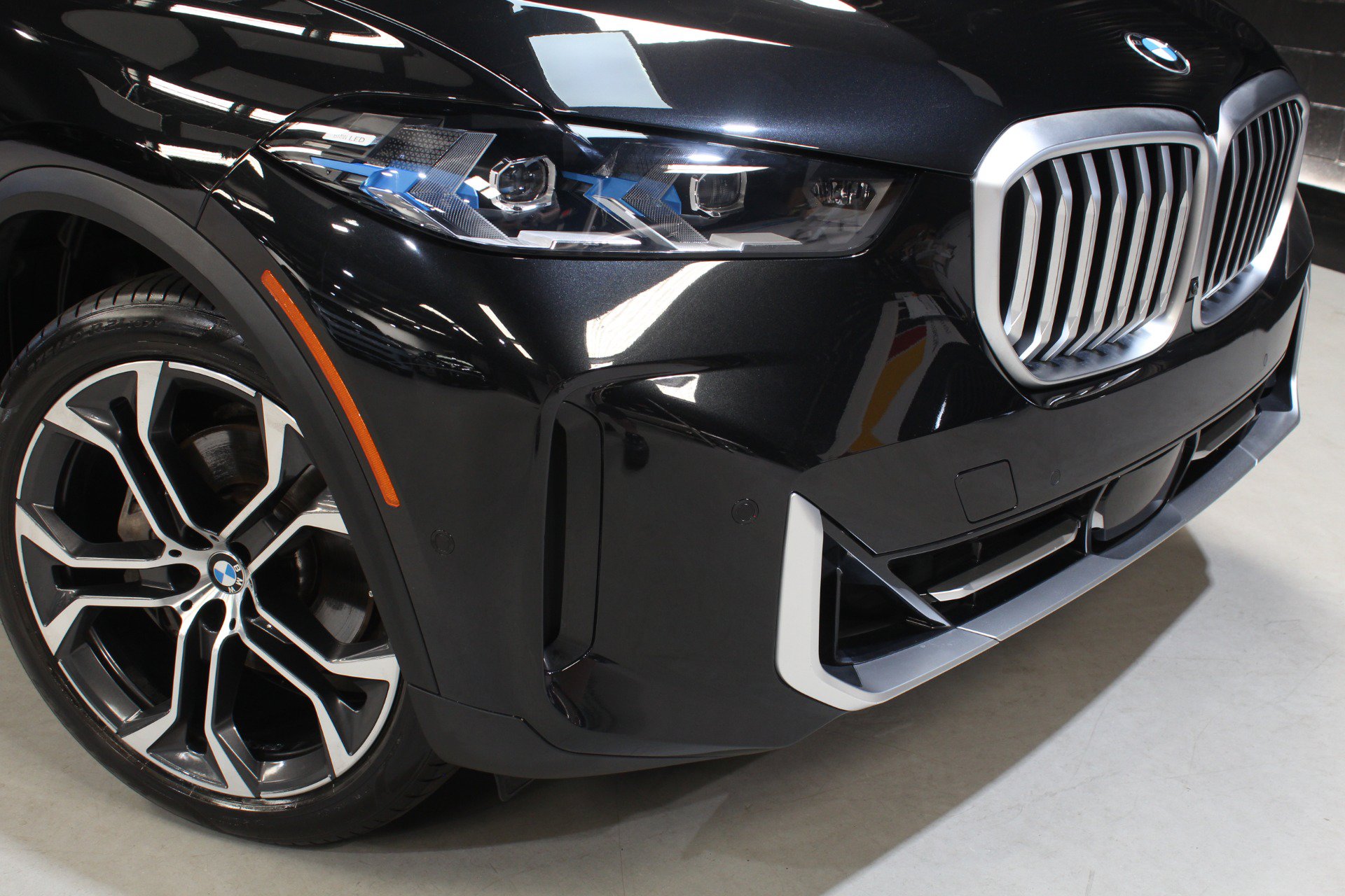 Used 2024 BMW X5 sDrive40i w/ Premium Package RWD image 9