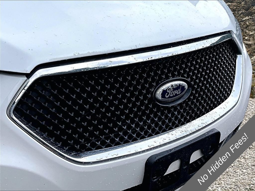 Used 2015 Ford Taurus SHO w/ Equipment Group 401A AWD/4WD image 25