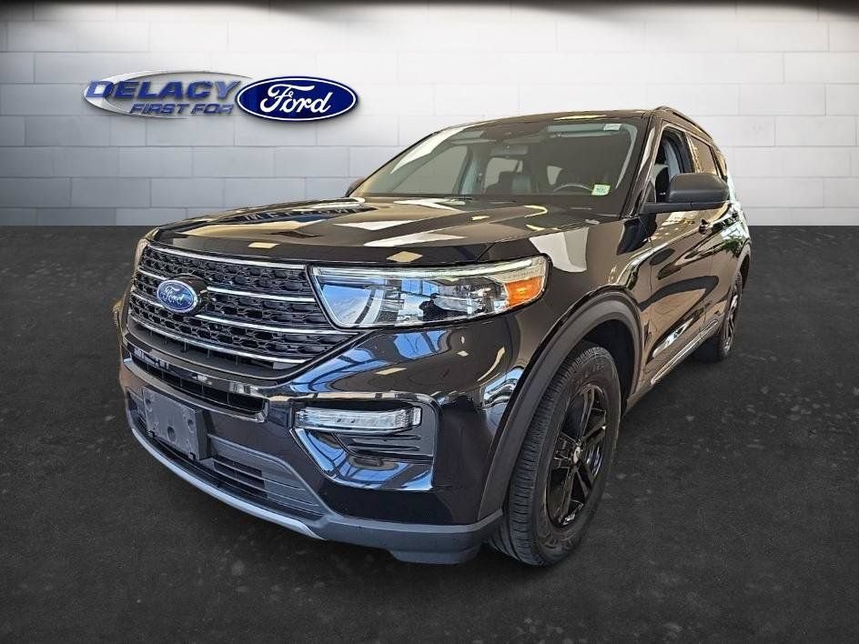 Used 2020 Ford Explorer XLT w/ Equipment Group 202A AWD/4WD image 1