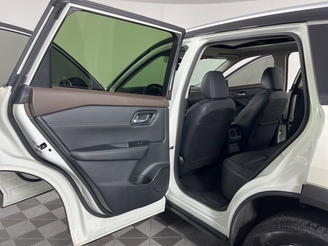 Used 2023 Nissan Rogue SL FWD image 42