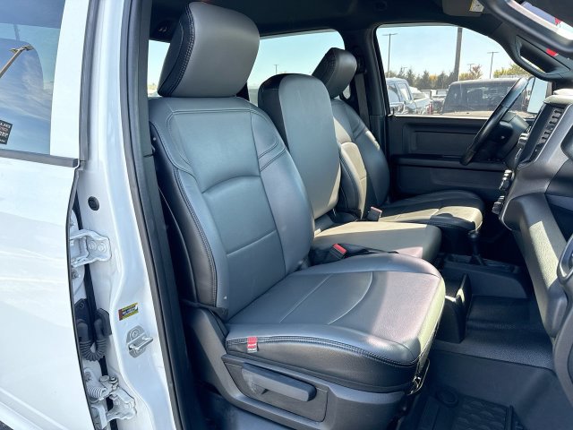 Used 2021 RAM 3500 Tradesman w/ Chrome Appearance Group AWD/4WD image 25