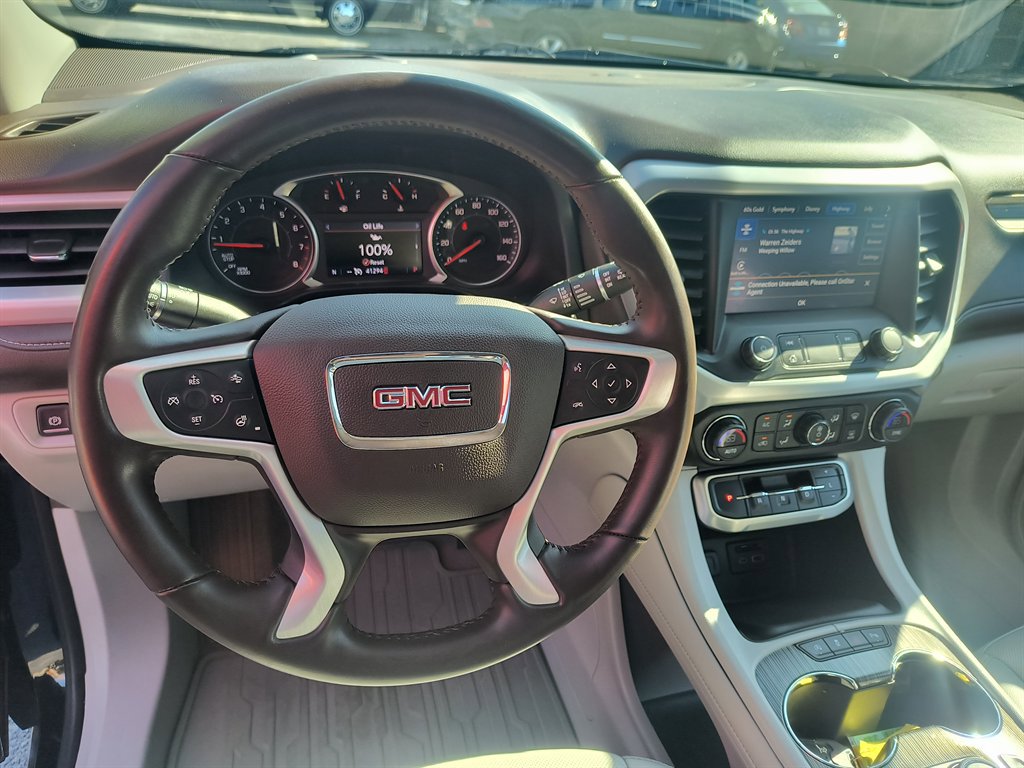 Used 2021 GMC Acadia SLT w/ Preferred Package image 17