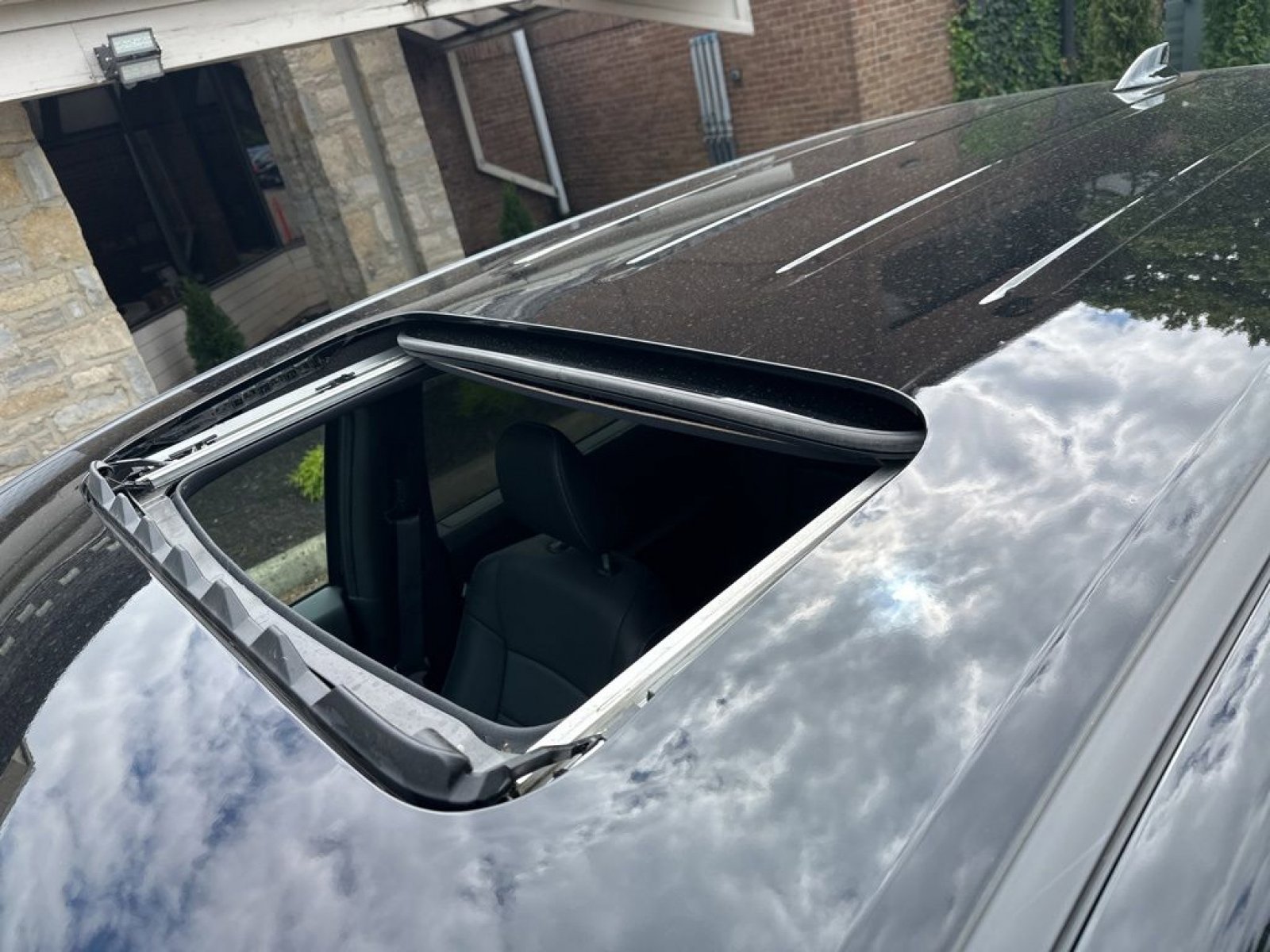 Used 2023 Honda Passport EX-L image 25