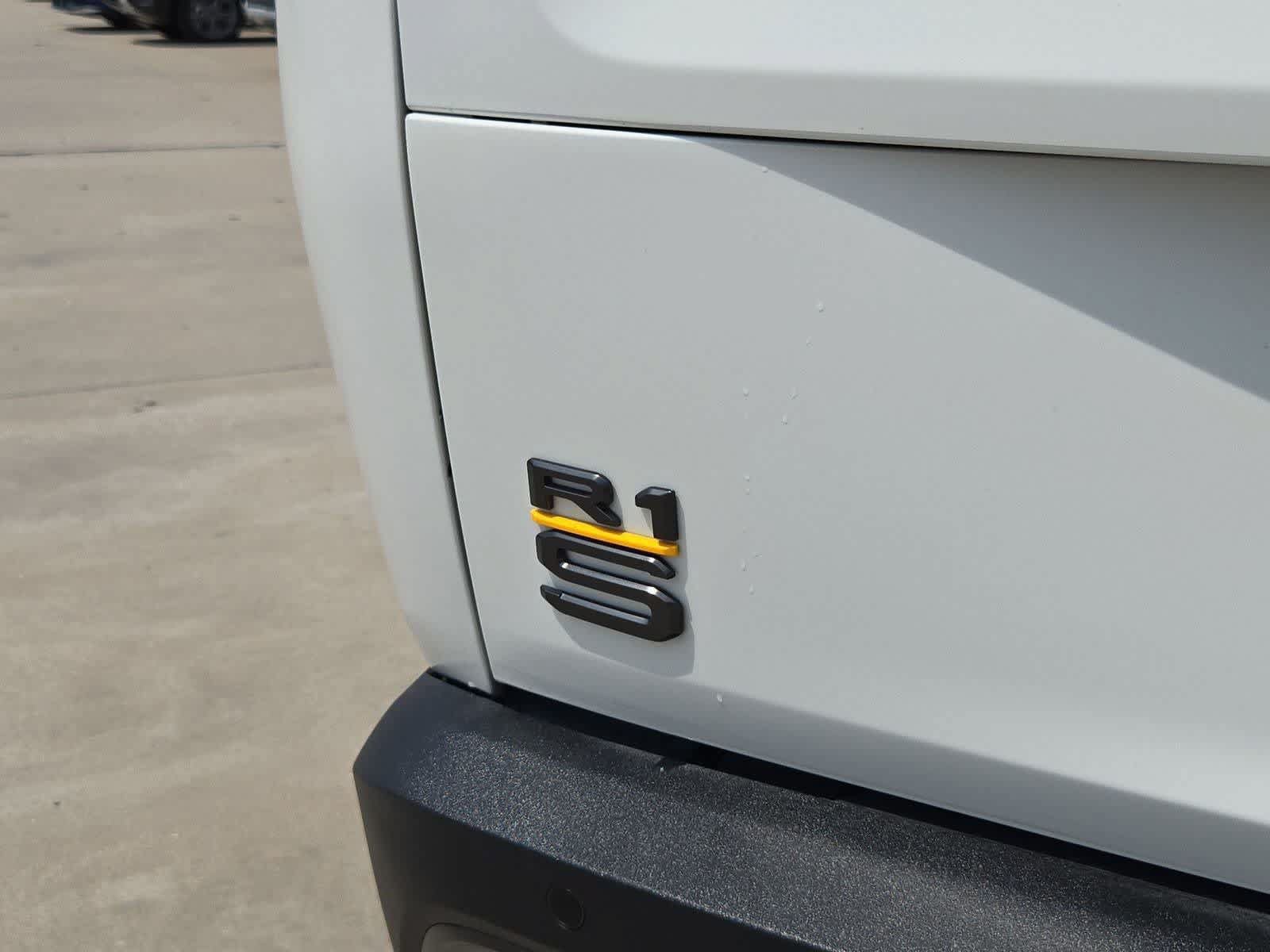 Used 2025 Rivian R1S Premium AWD/4WD image 13