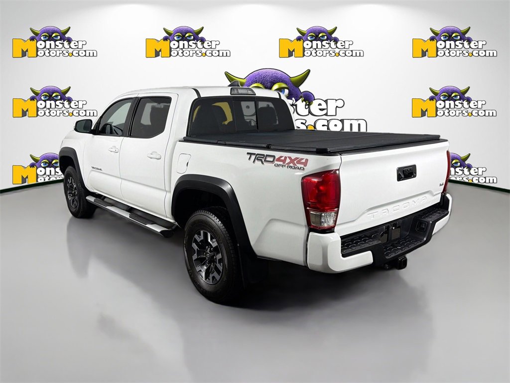 Used 2017 Toyota Tacoma TRD Off-Road image 7