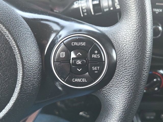 Used 2020 Kia Soul S FWD image 35