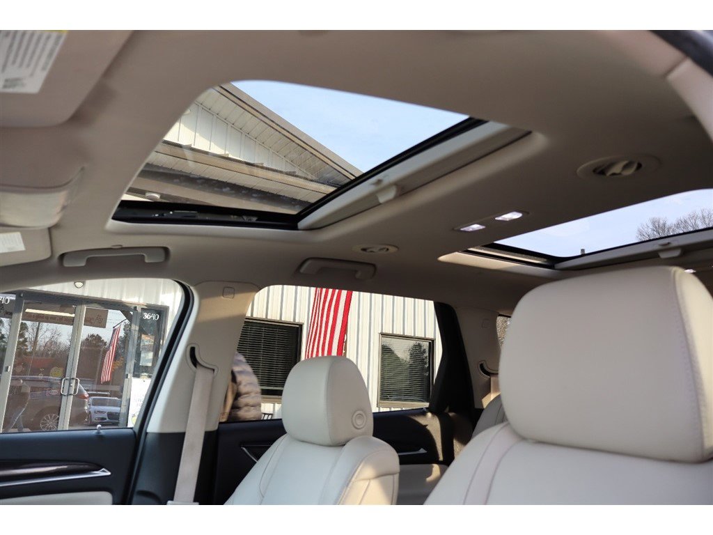 Used 2021 Buick Enclave Premium w/ Sun and Sites Package FWD image 22