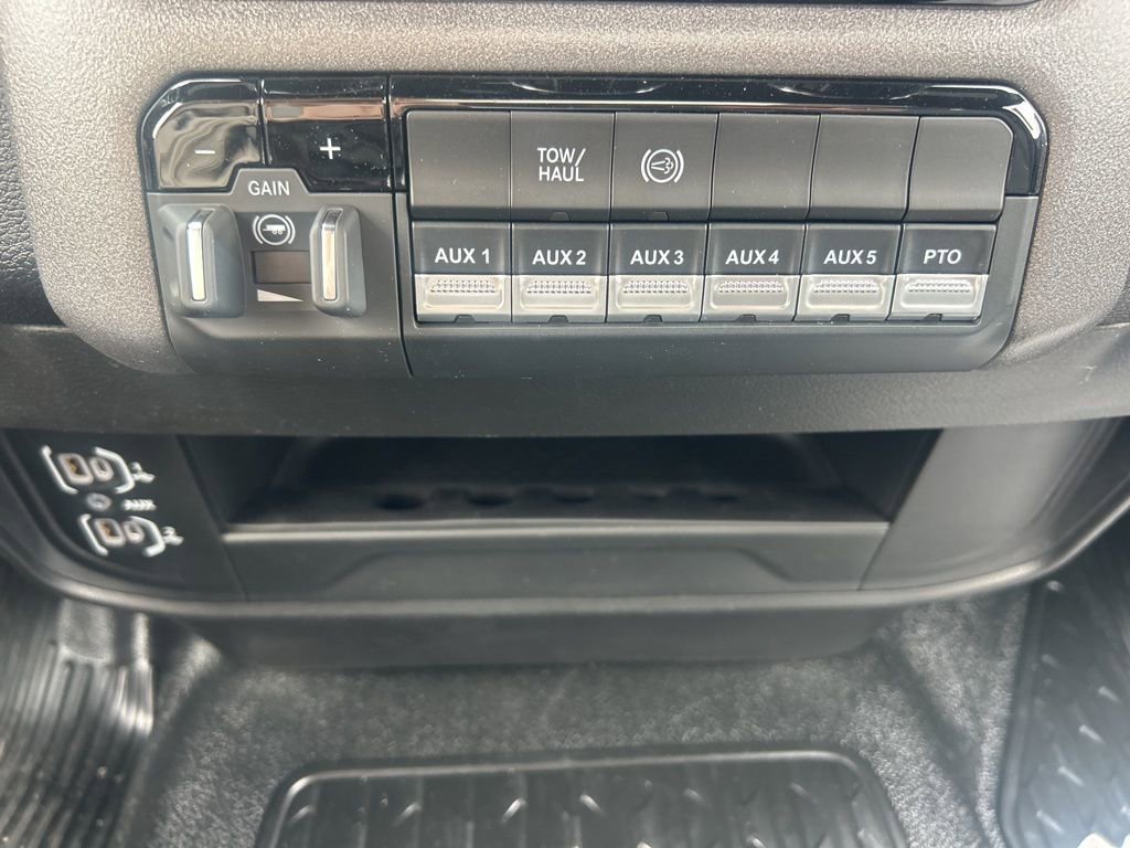 New 2026 RAM 3500 Tradesman w/ Chrome Appearance Group A AWD/4WD image 10