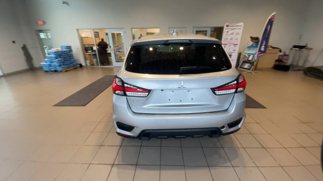 Used 2025 Mitsubishi Outlander Sport ES AWD/4WD image 9