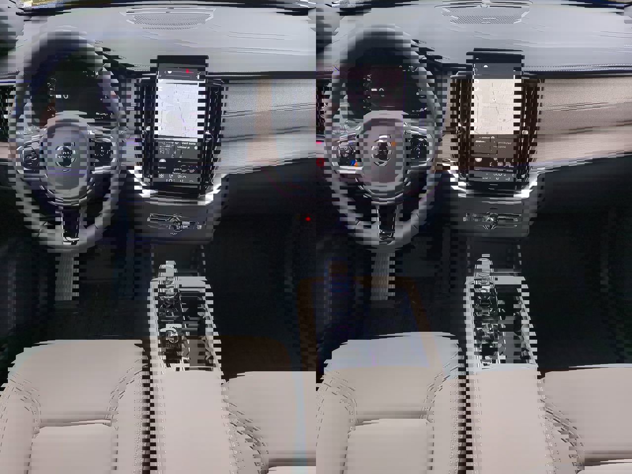 New 2026 Volvo XC90 B6 Plus w/ Protection Package Premier image 13