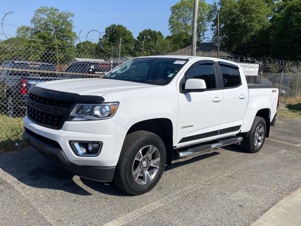 Used 2019 Chevrolet Colorado Z71 AWD/4WD image 3