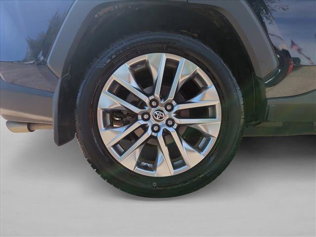 Used 2021 Toyota RAV4 XLE Premium FWD image 24