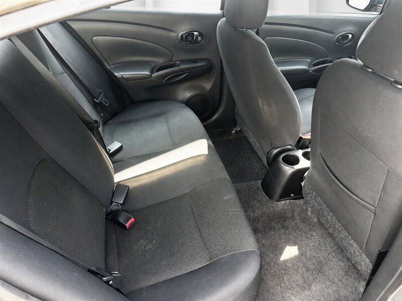 Used 2012 Nissan Versa SV FWD image 12