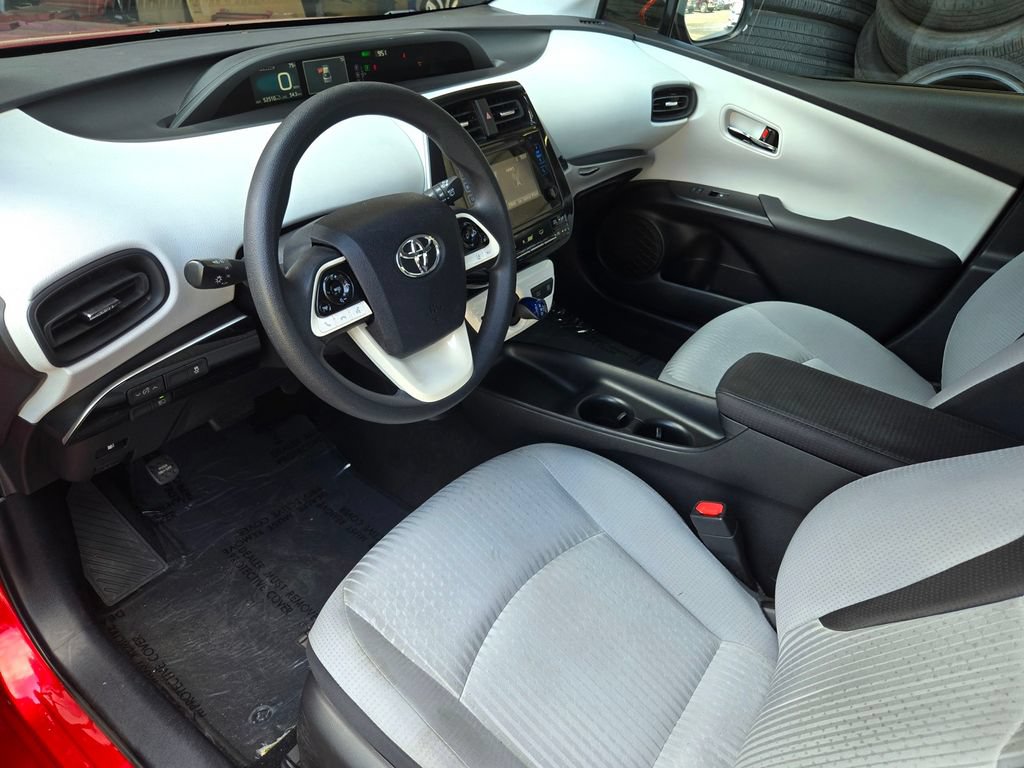 Used 2017 Toyota Prius Two w/ Carpet Mat Package FWD image 10