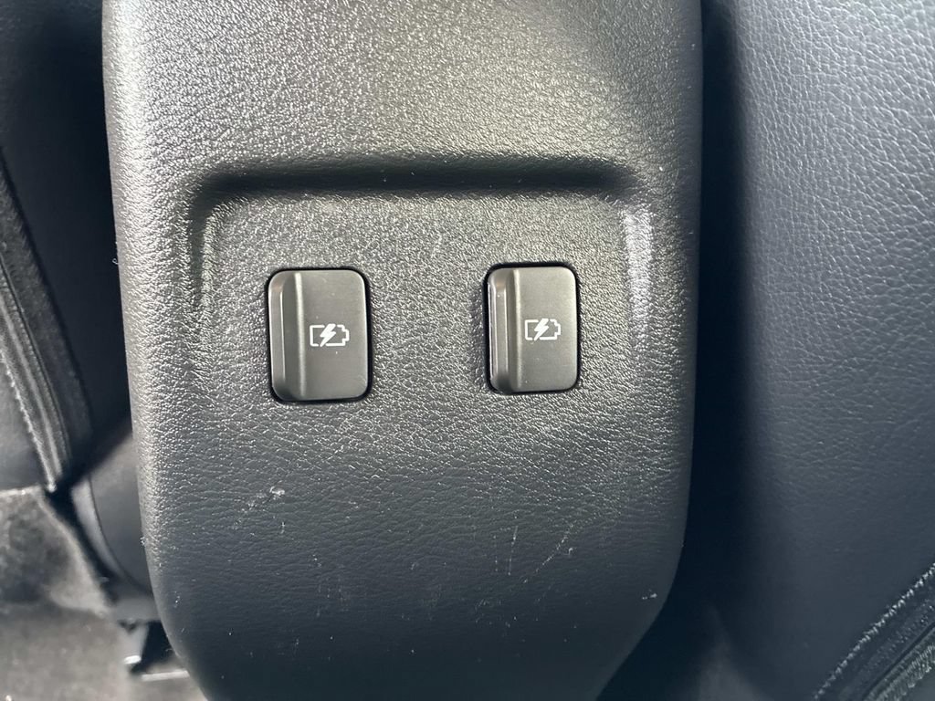 Certified 2024 Nissan Kicks SR w/ SR Premium Package FWD image 16