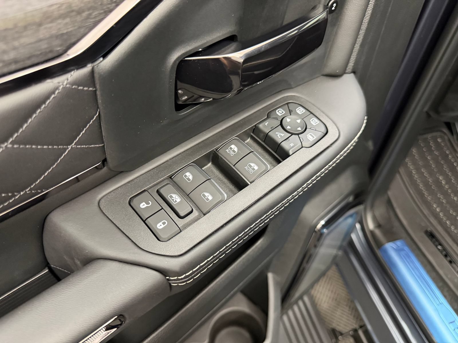 New 2026 RAM 3500 Limited AWD/4WD image 12
