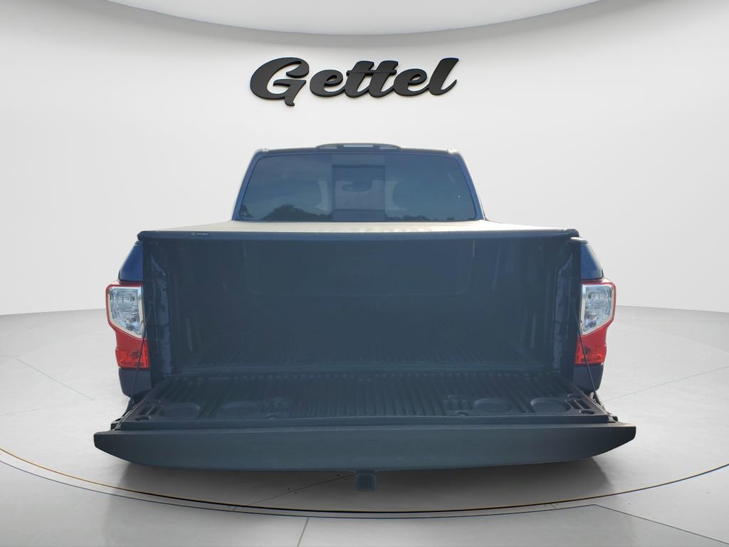 Used 2021 Nissan Titan SV w/ SV Convenience Package image 12