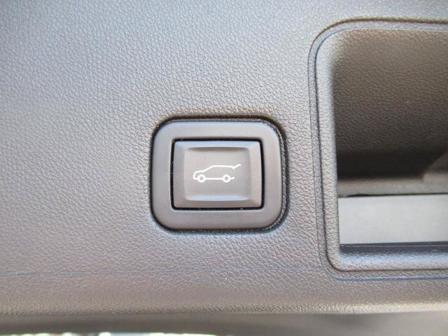 Used 2023 GMC Terrain SLT AWD/4WD image 34