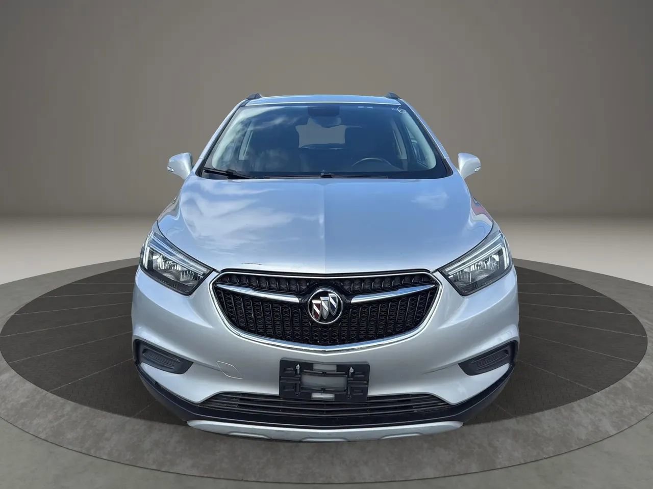 Used 2018 Buick Encore Preferred image 2
