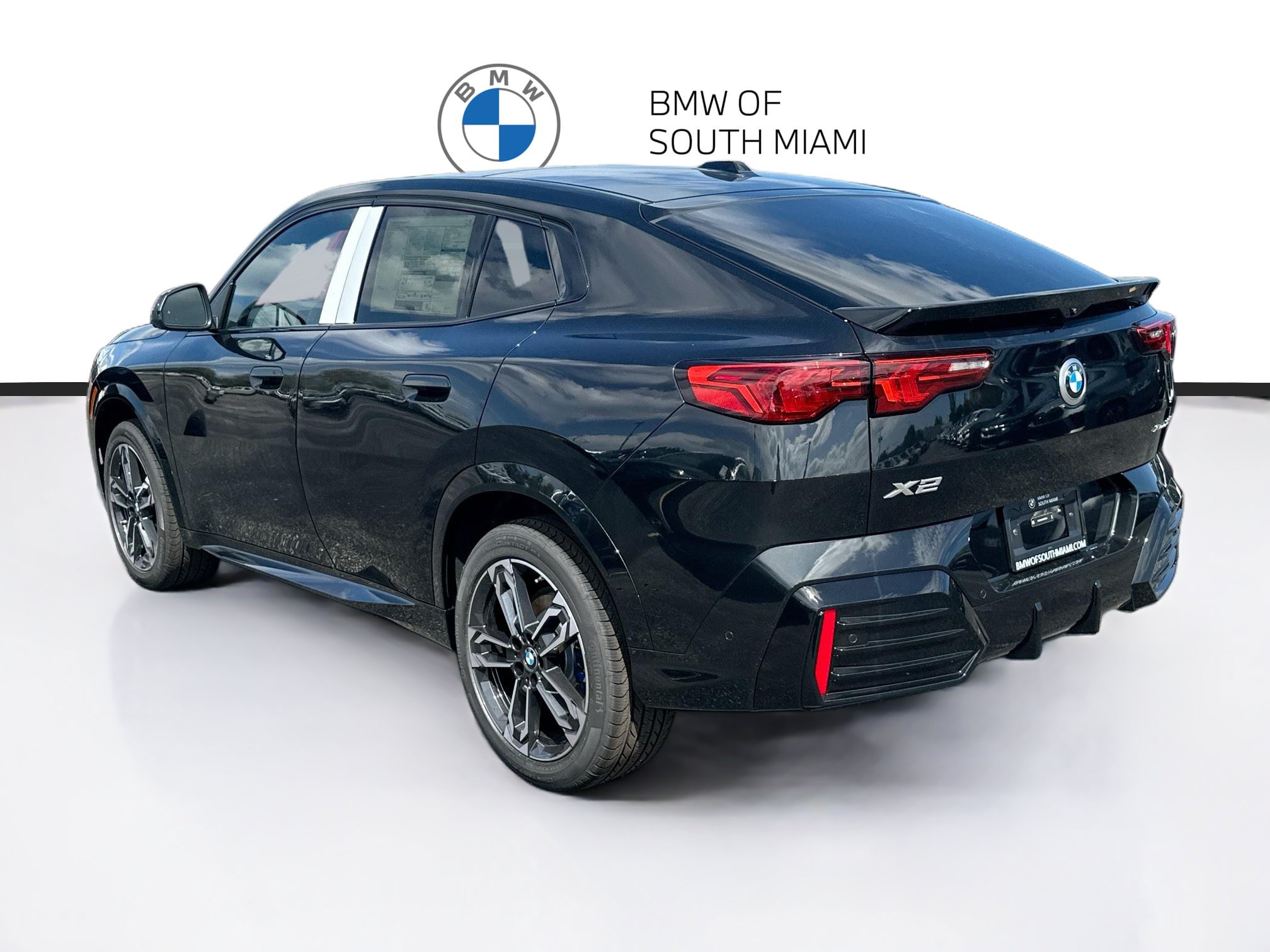 New 2026 BMW X2 xDrive28i w/ Technology Package AWD/4WD image 4