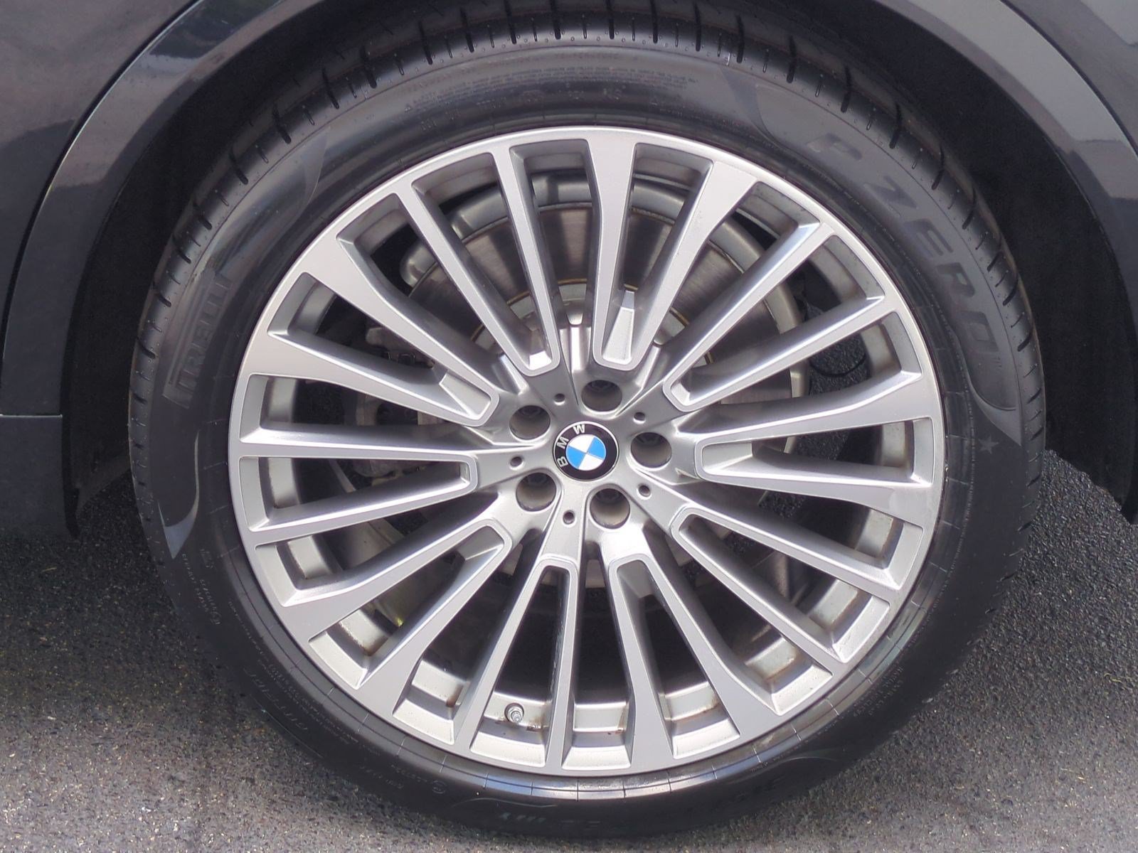 Used 2019 BMW X7 xDrive50i w/ Premium Package AWD/4WD image 11