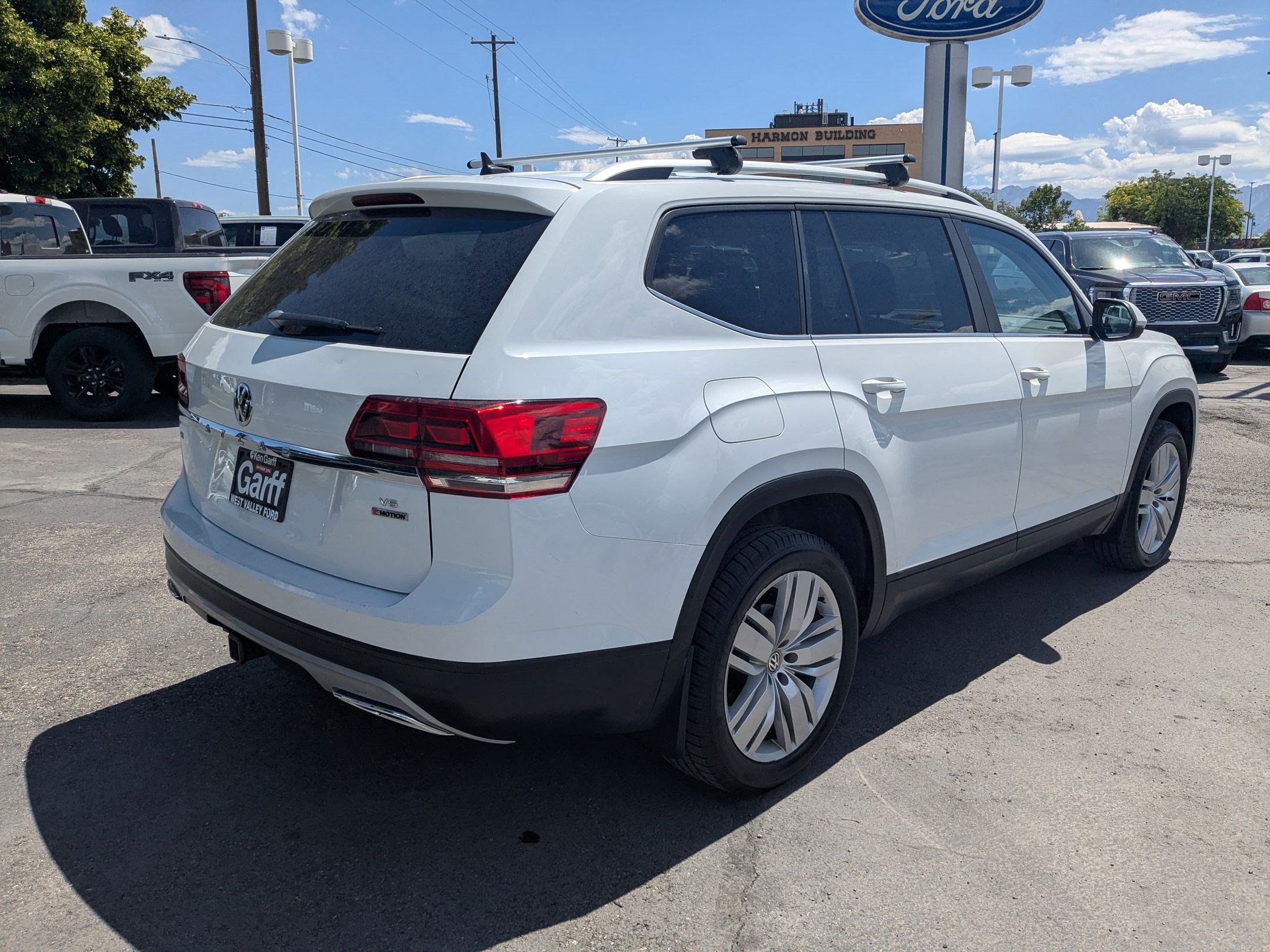 Used 2019 Volkswagen Atlas SE w/ Towing Package AWD/4WD image 3