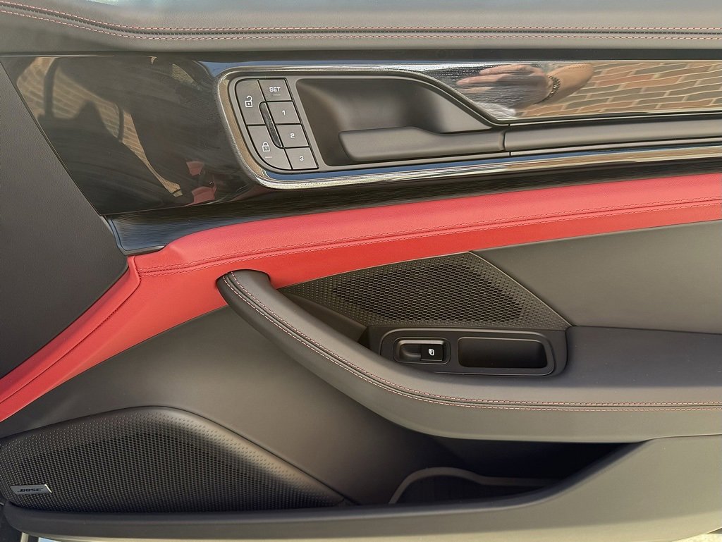 New 2025 Porsche Panamera 4 image 21