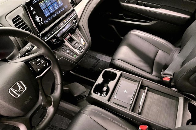 Used 2025 Honda Odyssey EX-L image 16