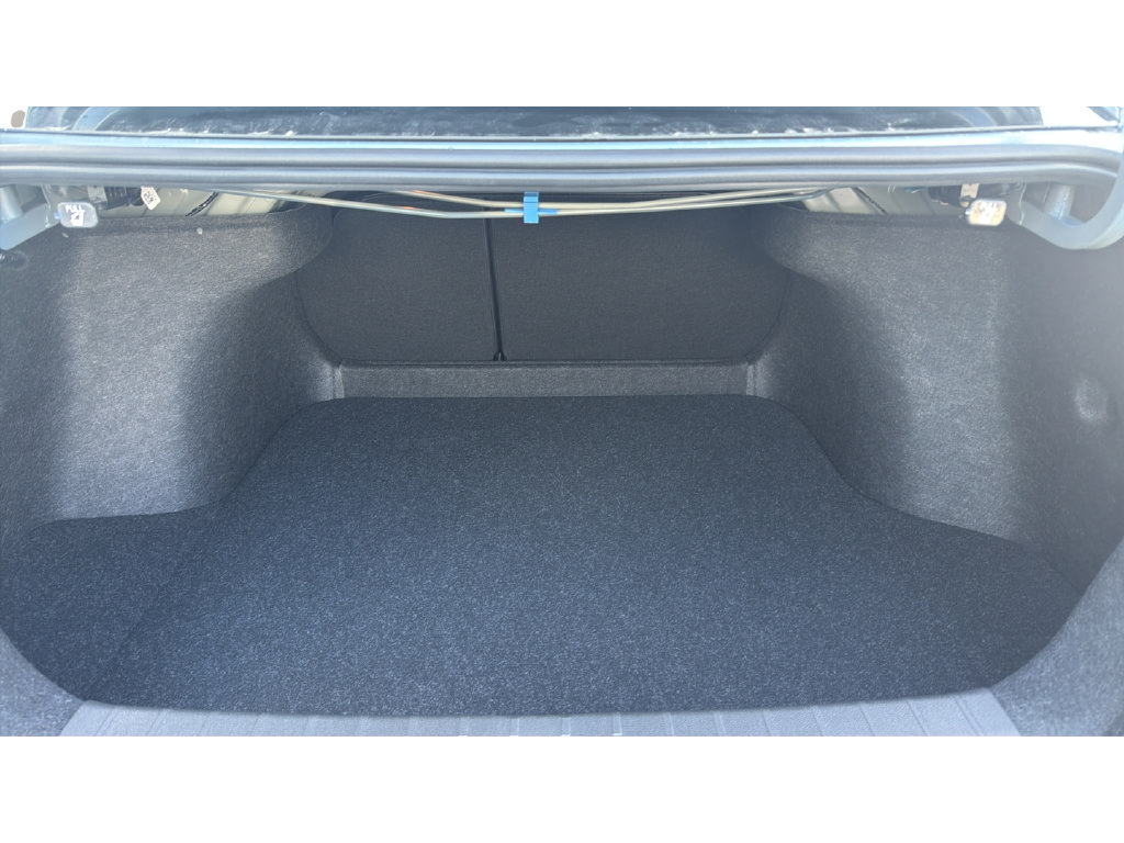 New 2027 Nissan Sentra SV w/ SV Convenience Package FWD image 8