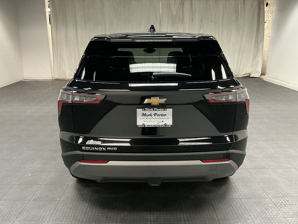 New 2027 Chevrolet Equinox LT w/ LPO, Floor Liner Package AWD/4WD image 4