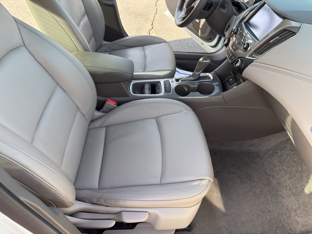 Used 2017 Chevrolet Cruze Premier image 31