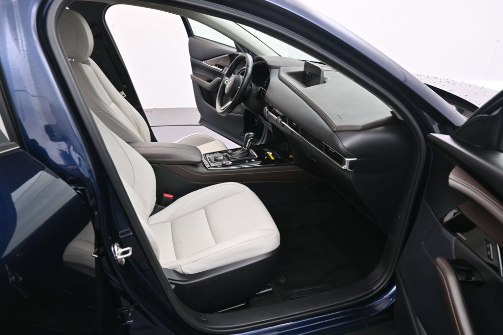 Used 2023 MAZDA CX-30 AWD 2.5 S w/ Premium Package image 19