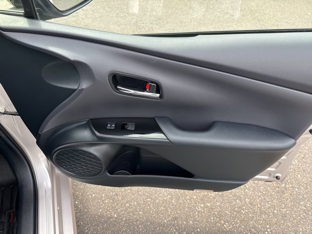 Used 2021 Toyota Prius Prime Limited image 30