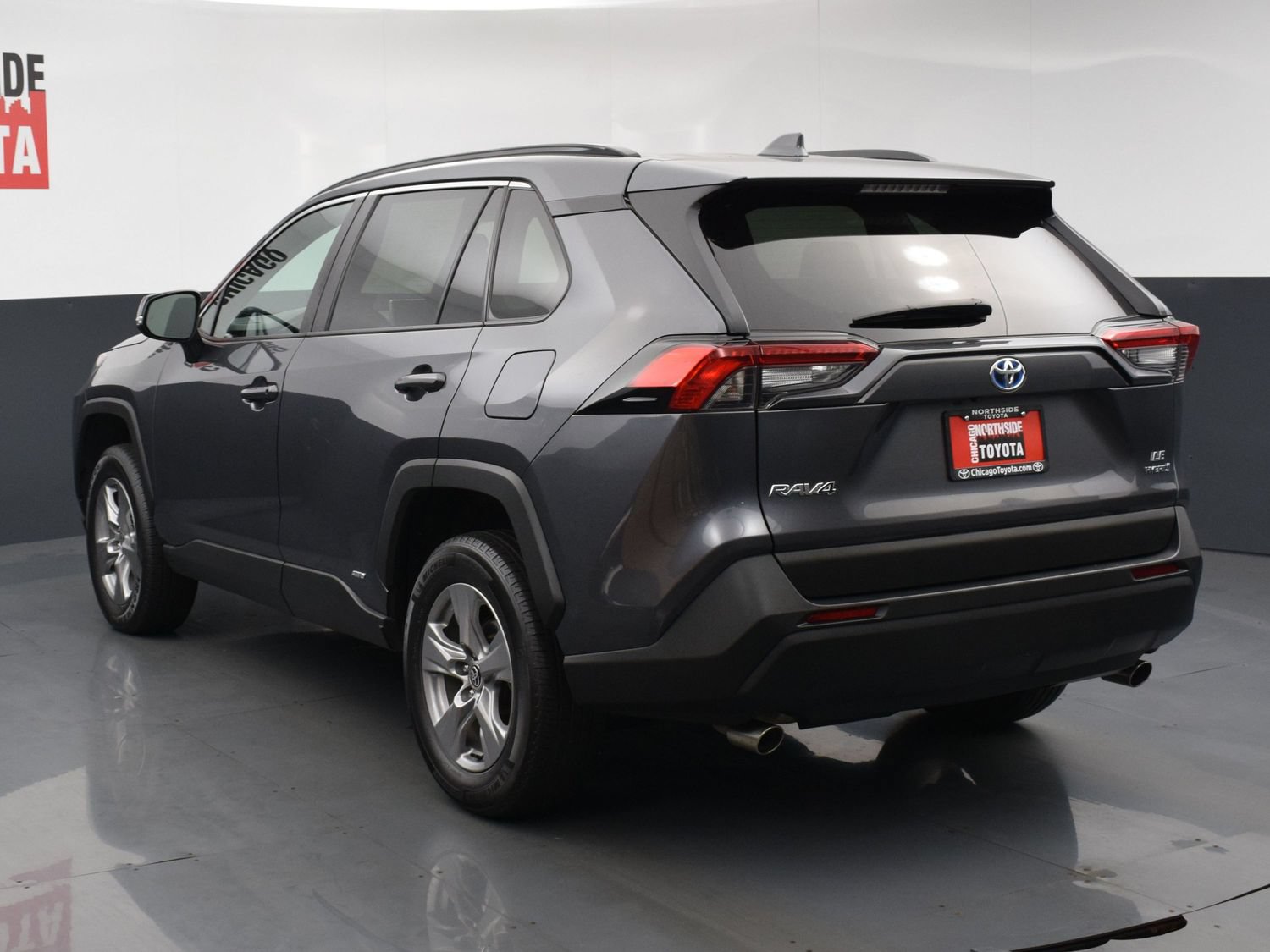 Used 2024 Toyota RAV4 LE AWD/4WD image 3
