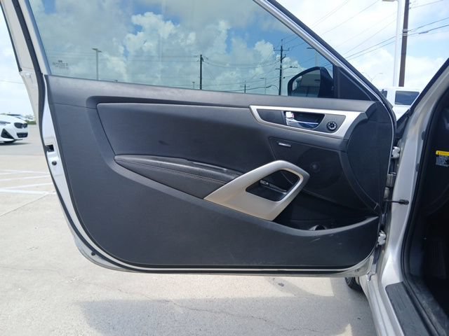 Used 2016 Hyundai Veloster w/ Option Group 03 FWD image 16