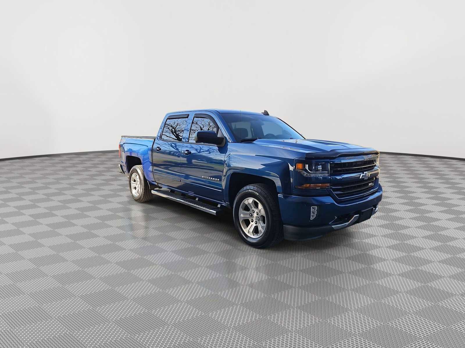 Certified 2018 Chevrolet Silverado 1500 LT w/ All Star Edition image 2